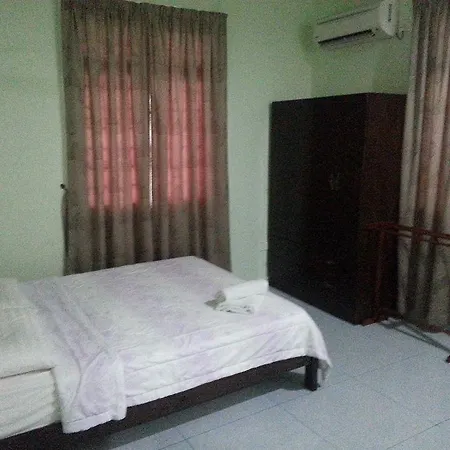 فندق D Rees Permai
